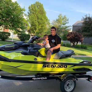 Meet your Posher, Azzam